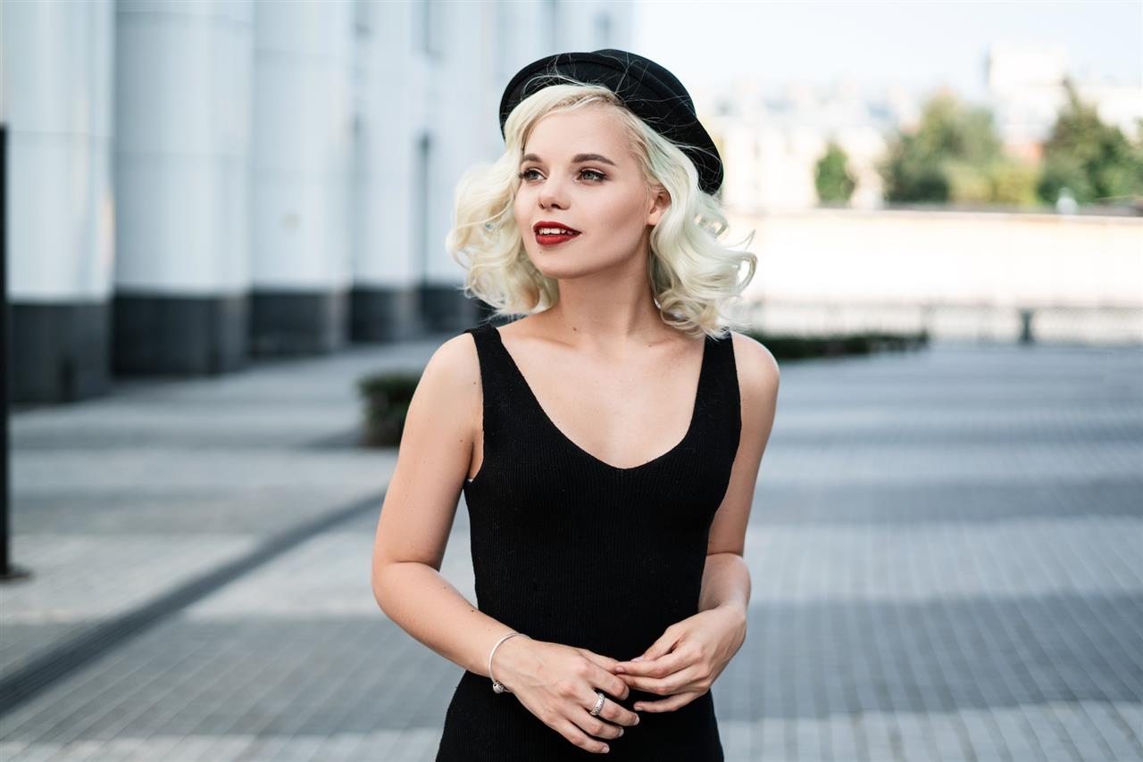 Find en fin kjole til næste fest