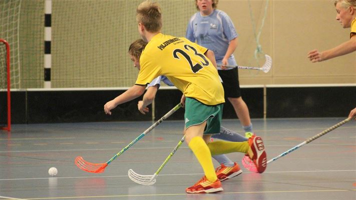 Floorballcentret.dk forhandler floorballstave, skafter, stavsæt m.m.