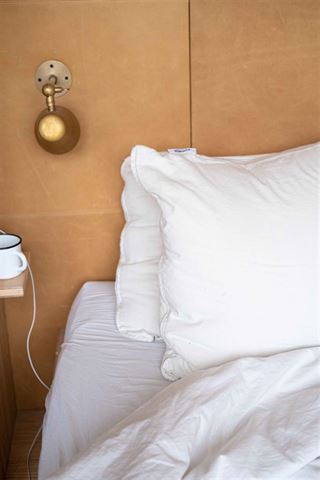 Døjer du med nakkesmerter når du vågner? Overvej en ny hovedpude